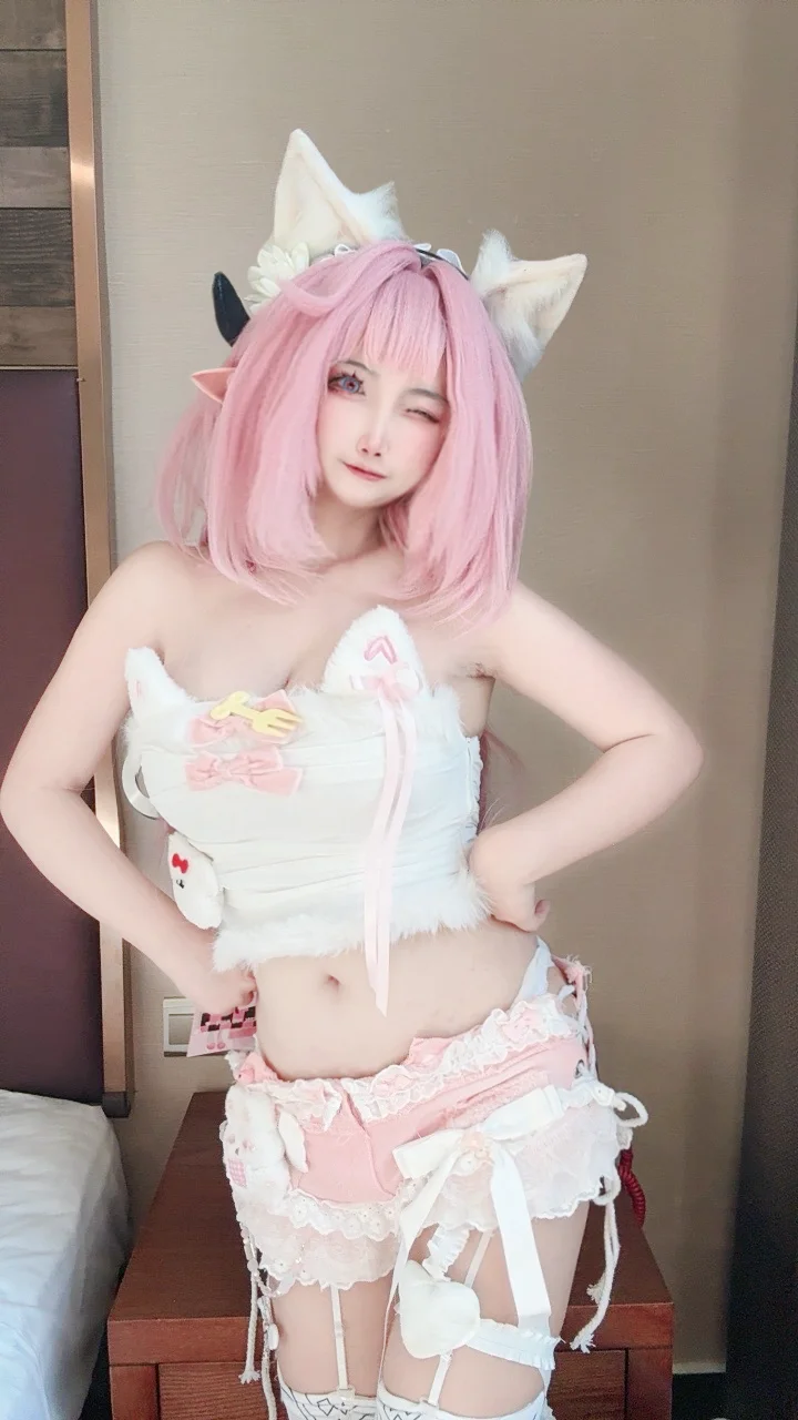 香草奶喵 - No.006 爱莉希雅女仆 [93P,29V-605MB] tg@simisebaisi 【丝足阁】009.webp